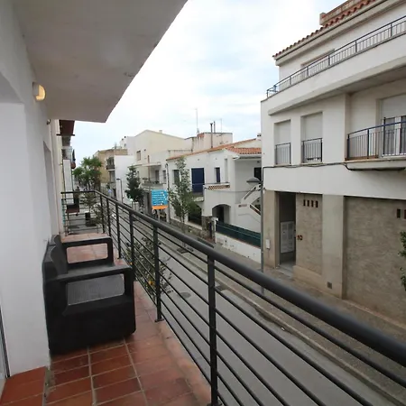 Moderno Y Renovado A 50m De La Playa En Llanca, Con 3 Y Balcon - Es-228-68 Apartment Llanca